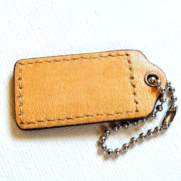 💛 2" Vintage Coach Khaki Taupe Tan Leather Hang Tag Bag Fob Charm Keychain - Picture 4 of 5